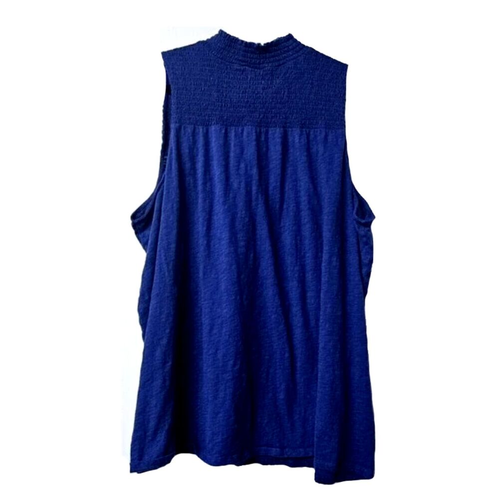 TORRID Cobalt Blue Sleeveless 100% Cotton 1/4 Snap Shirt Size 2 - Picture 2 of 3